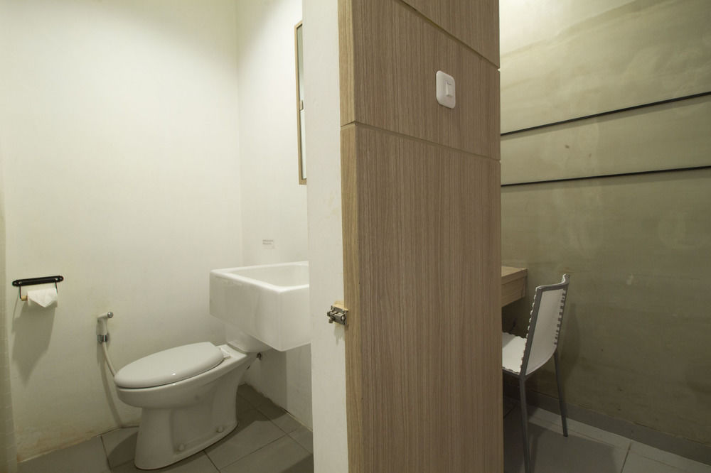Reddoorz Plus @ Setiabudi Eight Yakarta Exterior foto