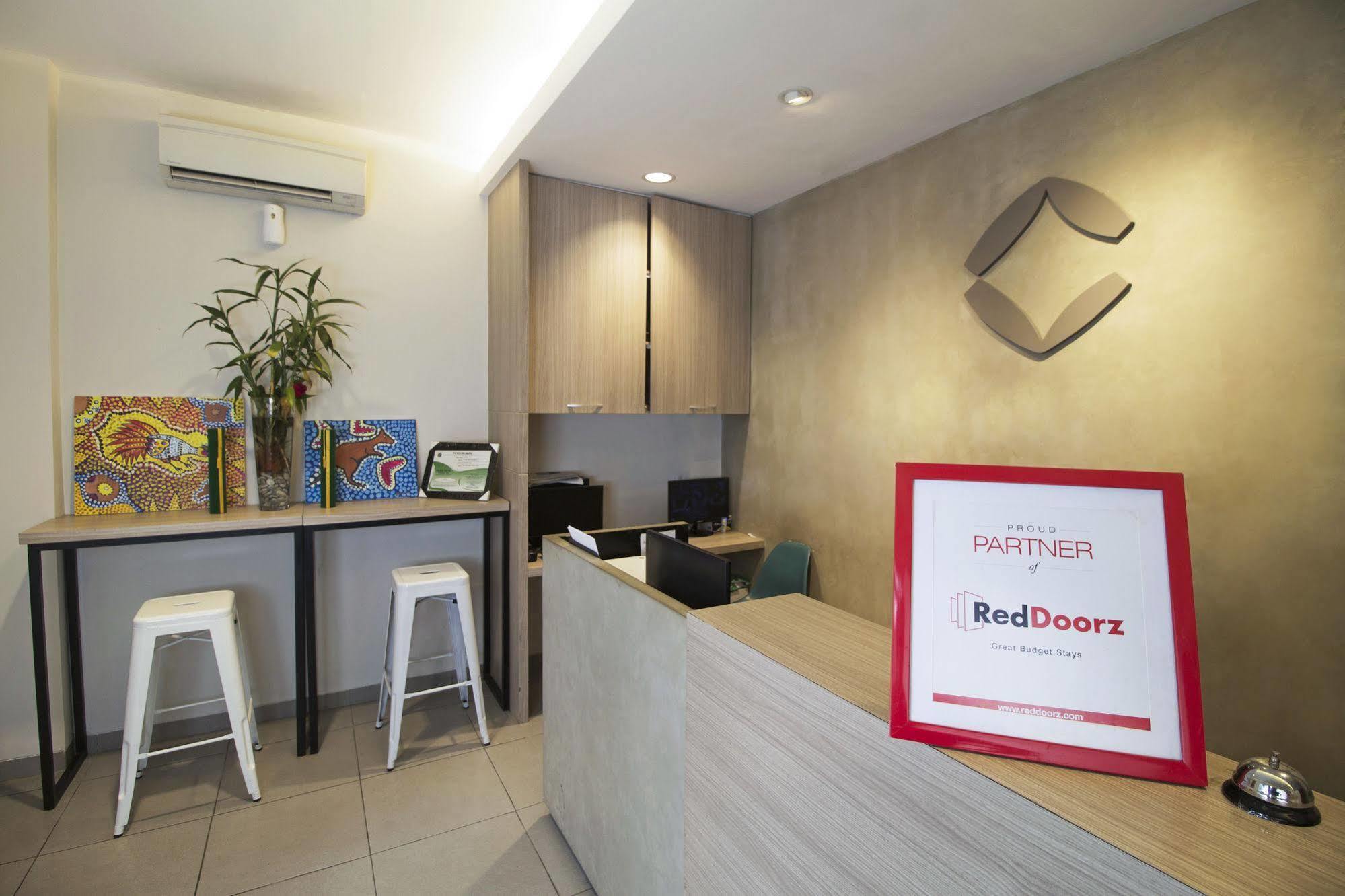 Reddoorz Plus @ Setiabudi Eight Yakarta Exterior foto